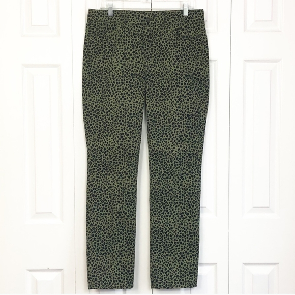 Talbots - Olive Green Leopard Print Signature Jeans - 8 - Picture 4 of 6